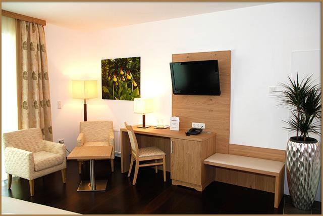 Relax- & Wanderhotel Poppengut Хинтерстодер Экстерьер фото