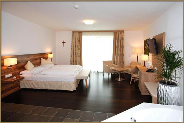 Relax- & Wanderhotel Poppengut Хинтерстодер Экстерьер фото